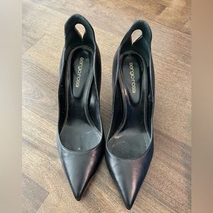 Sergio Rossi Black Leather Pumps 37 EUC